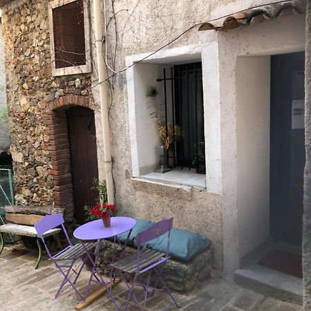 Logement Neuf Centre Du Village Aux Pieds Du Chateau Grimaud Ngoại thất bức ảnh