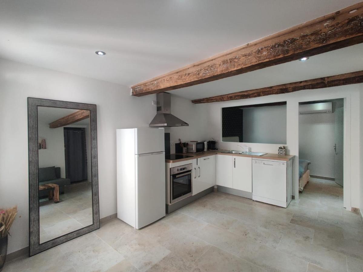 Logement Neuf Centre Du Village Aux Pieds Du Chateau Grimaud Ngoại thất bức ảnh