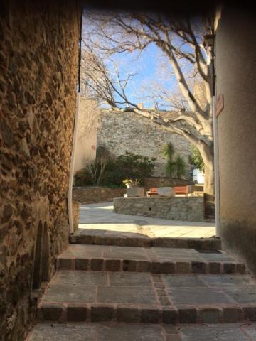 Logement Neuf Centre Du Village Aux Pieds Du Chateau Grimaud Ngoại thất bức ảnh